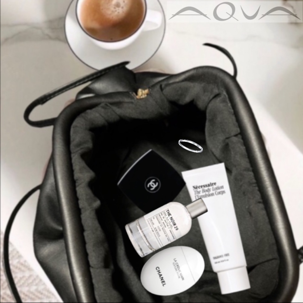 Aqua Black Clam Pouch